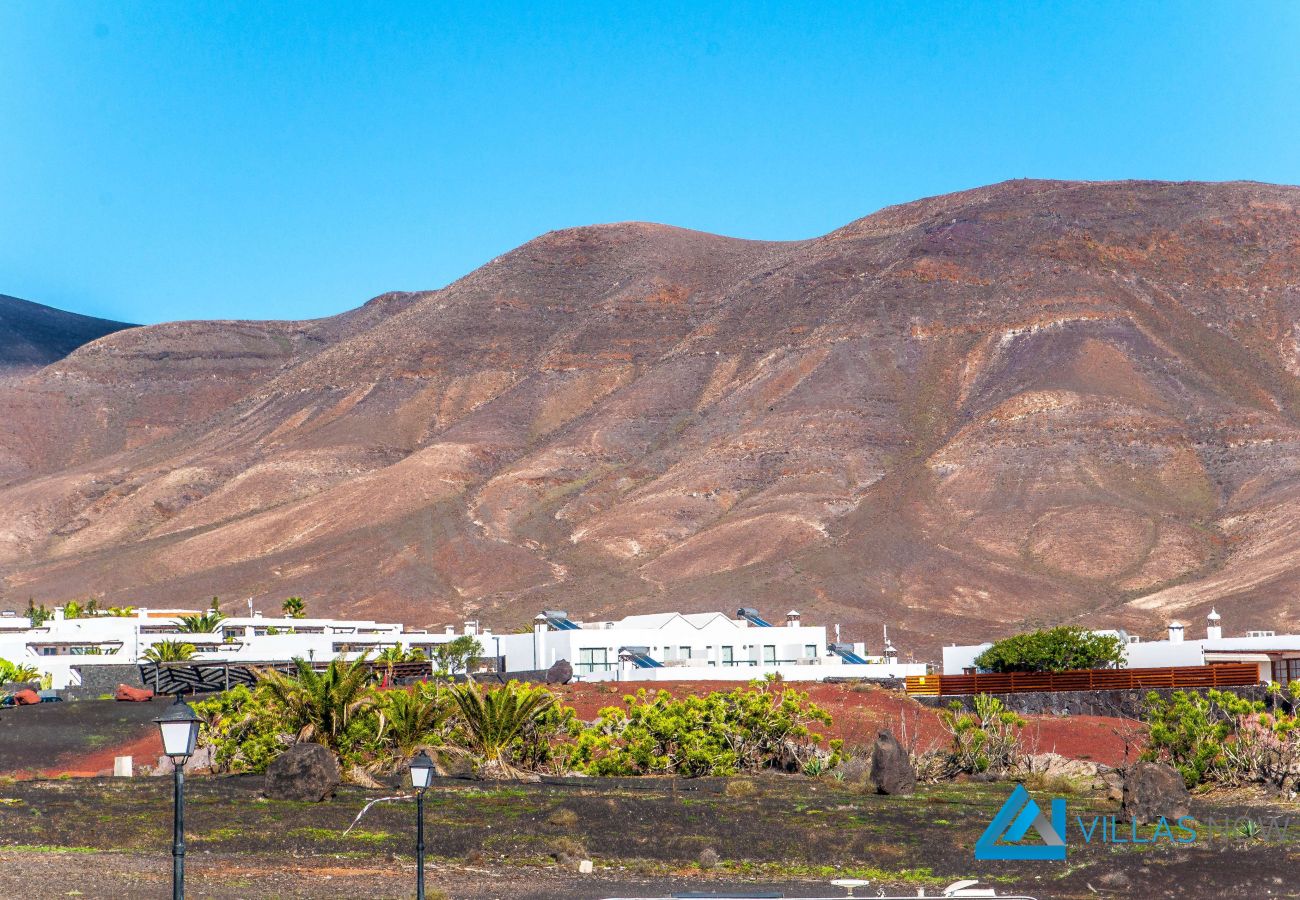 Villa Elise (LH104) - View of Volcanoes & Femes 