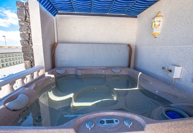 Villa en Playa Blanca - 106 - Casa Flamingo (LH106) Villa en Playa Blanca - 106 - Casa Flamingo (LH106)