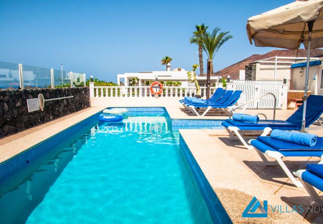 Villa en Playa Blanca - 106 - Casa Flamingo (LH106) Villa en Playa Blanca - 106 - Casa Flamingo (LH106)