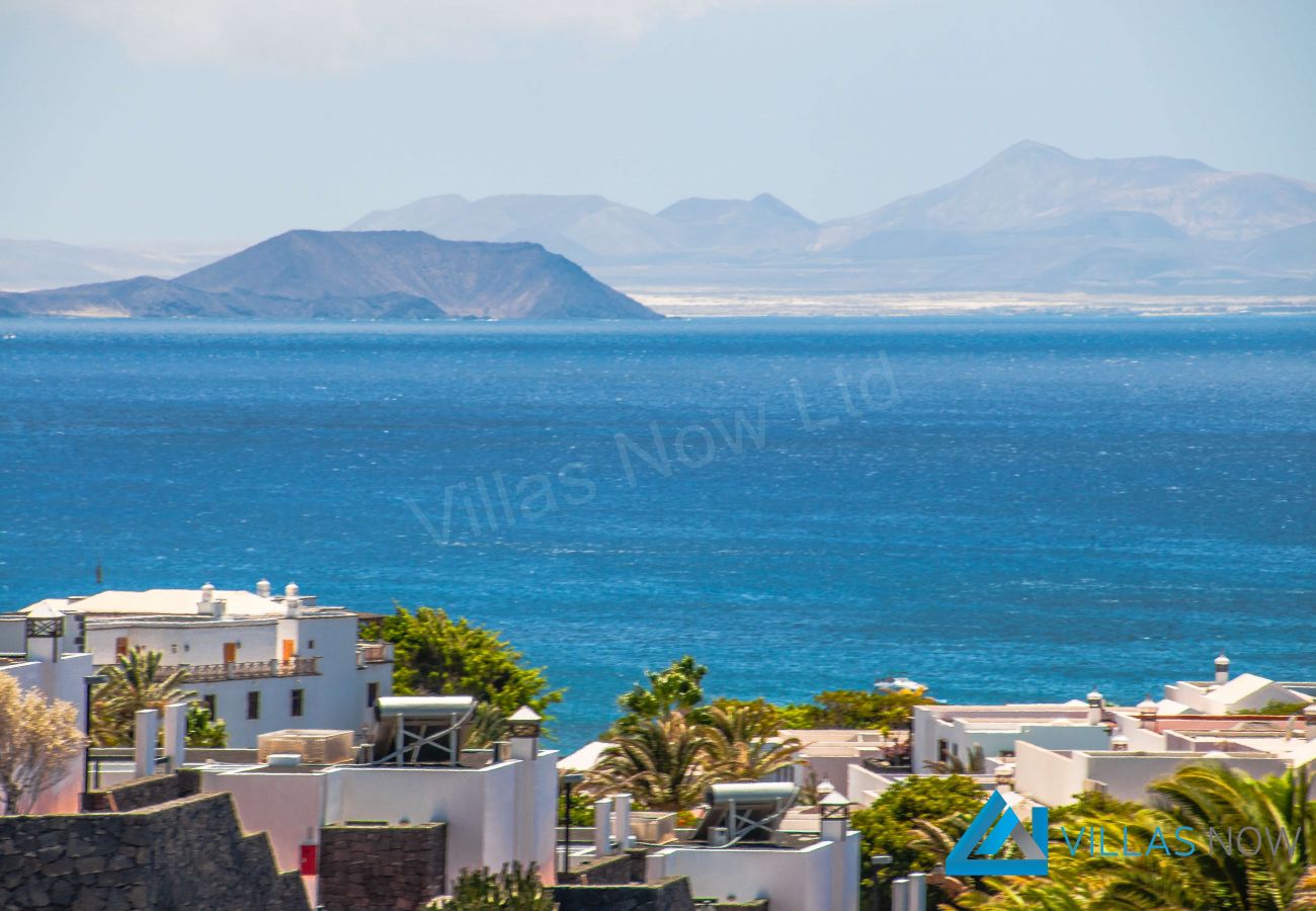 Villa Graciosa (LH107) - Los Lobos & Fuerteventura View