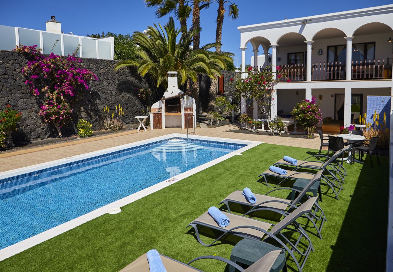 Villa en Playa Blanca - 108 - Casa Hawkeshead (LH108)