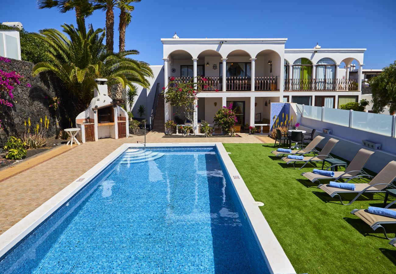 Villa en Playa Blanca - 108 - Casa Hawkeshead (LH108)