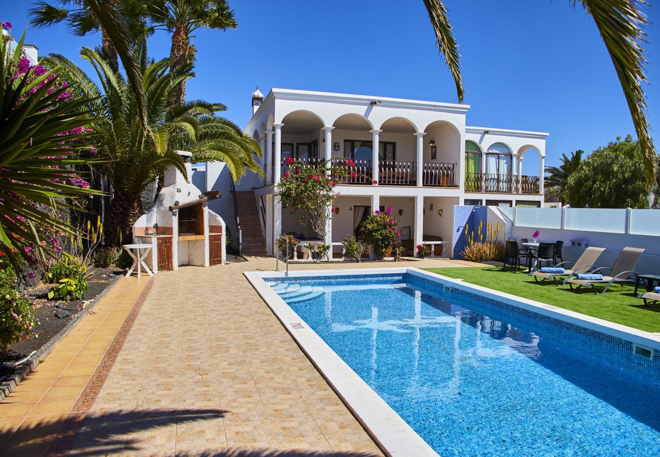 Villa en Playa Blanca - 108 - Casa Hawkeshead (LH108)