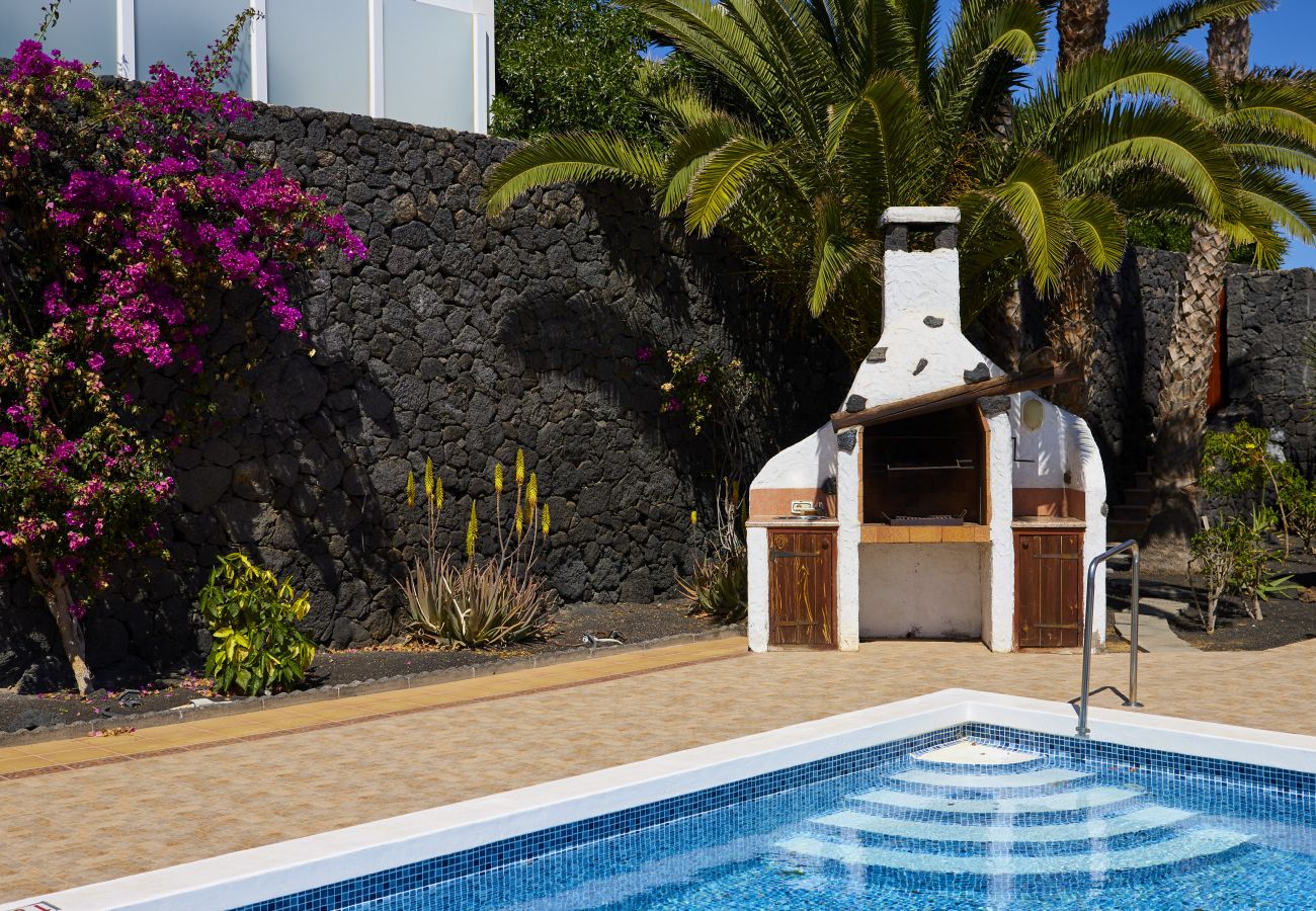 Villa en Playa Blanca - 108 - Casa Hawkeshead (LH108)