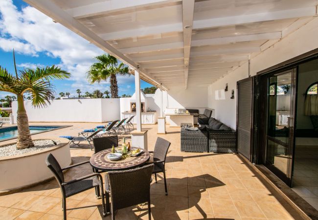 Villa en Playa Blanca - 114 - Villa Michelle (LH114) Villa en Playa Blanca - 114 - Villa Michelle (LH114)