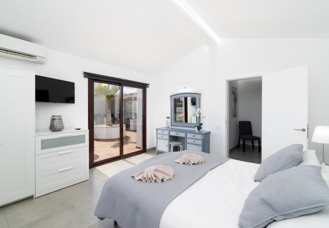 Villa en Playa Blanca - 114 - Villa Michelle (LH114) Villa en Playa Blanca - 114 - Villa Michelle (LH114)