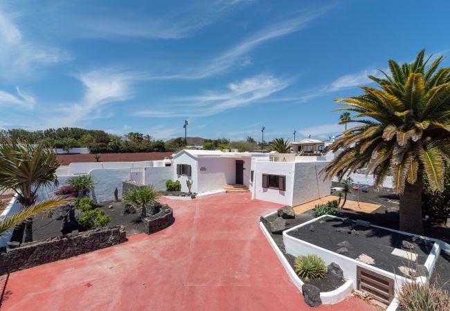 Villa en Playa Blanca - 114 - Villa Michelle (LH114) Villa en Playa Blanca - 114 - Villa Michelle (LH114)