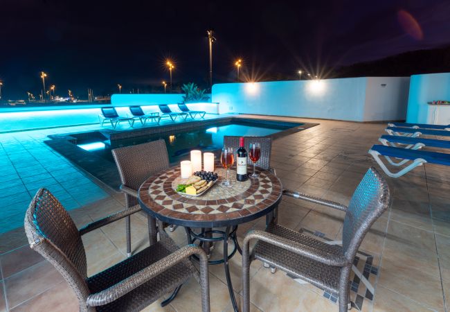 Villa en Playa Blanca - 114 - Villa Michelle (LH114) Villa en Playa Blanca - 114 - Villa Michelle (LH114)