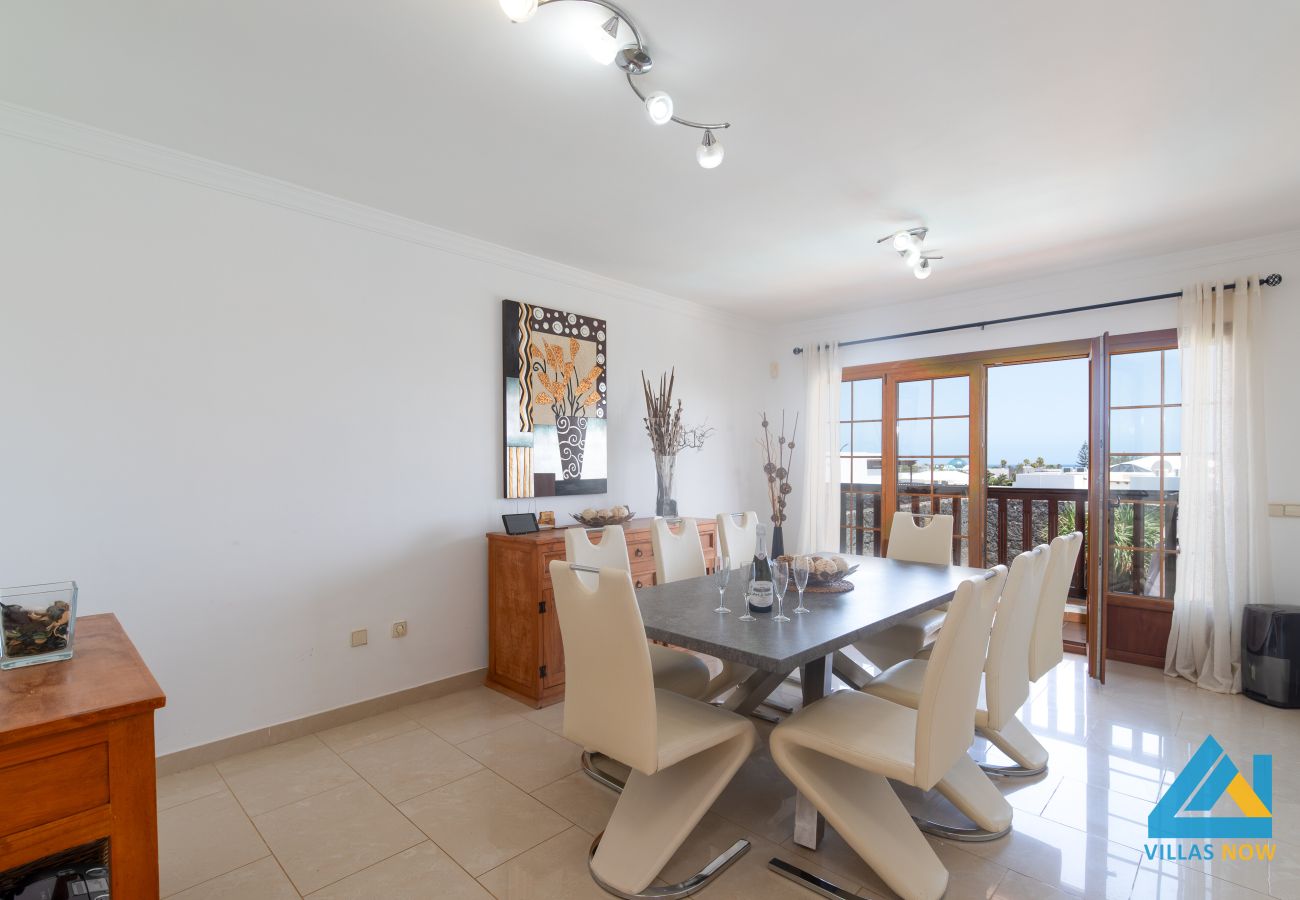 Villa en Playa Blanca - 122 - Villa Azure (LH122)