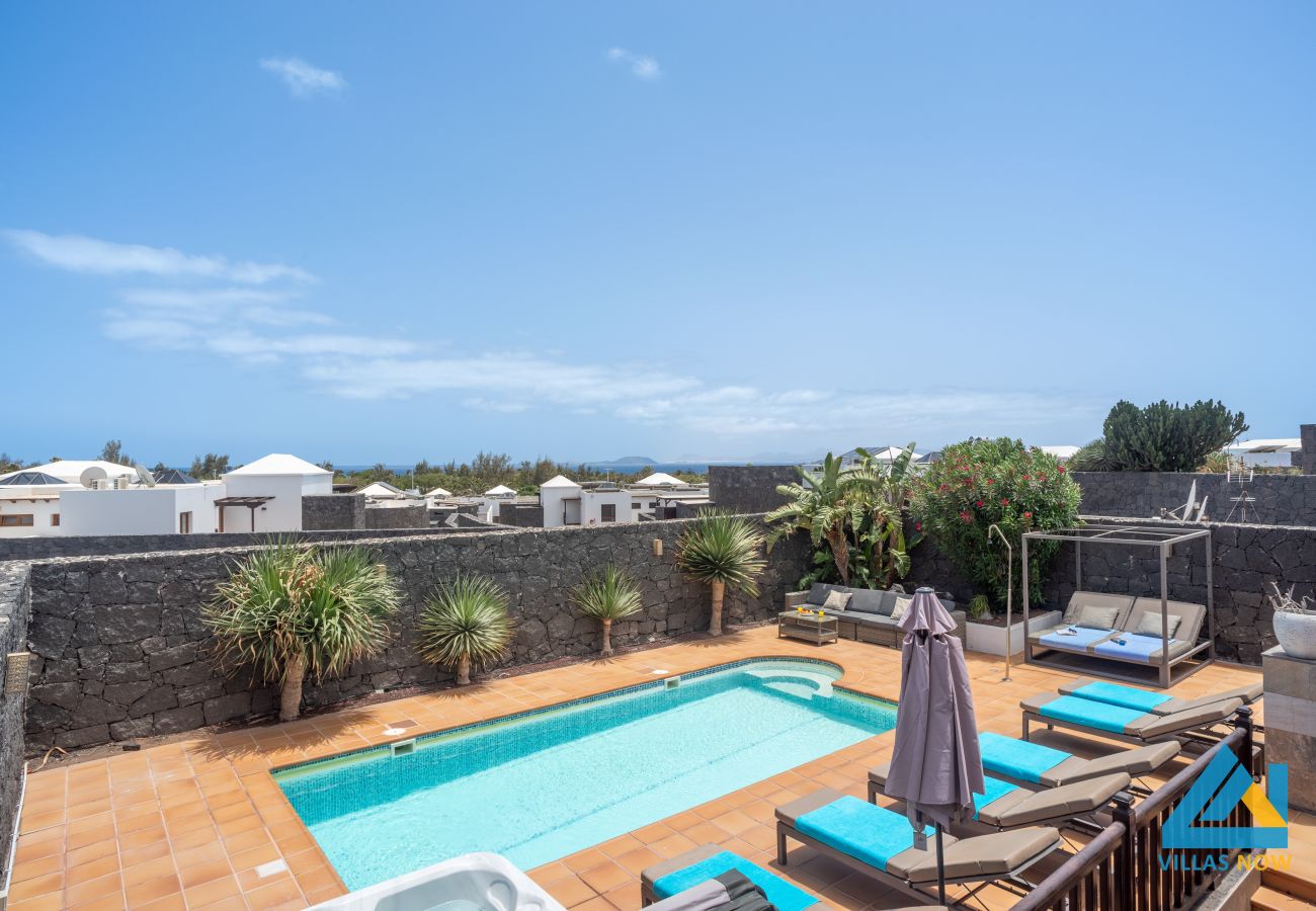 Villa en Playa Blanca - 122 - Villa Azure (LH122)