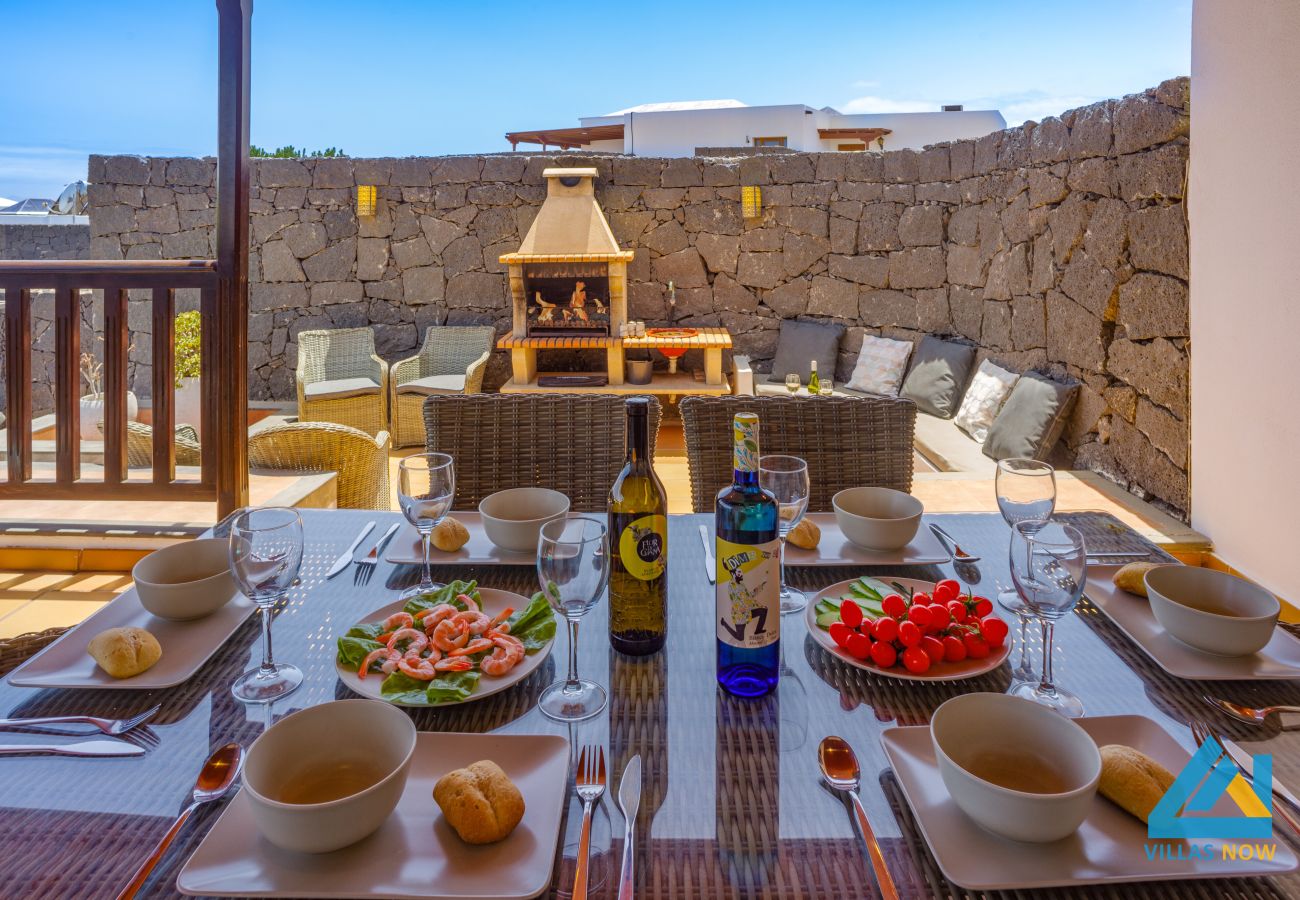 Villa en Playa Blanca - 122 - Villa Azure (LH122)
