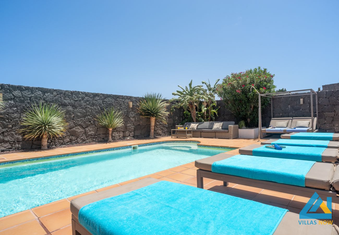 Villa en Playa Blanca - 122 - Villa Azure (LH122)