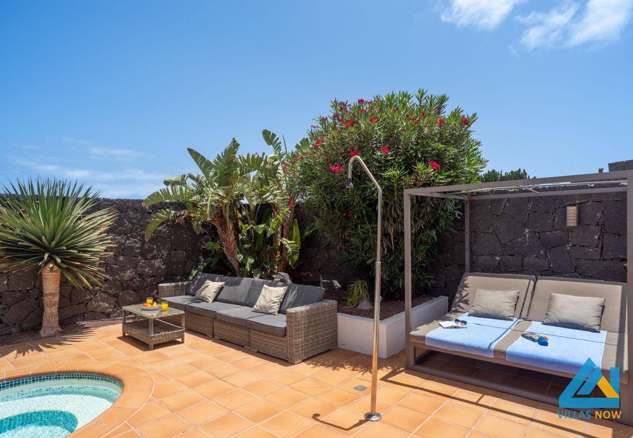 Villa en Playa Blanca - 122 - Villa Azure (LH122)