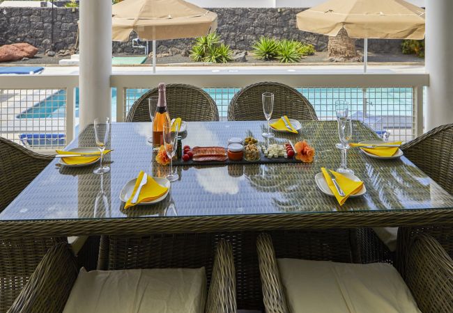 Villa en Playa Blanca - 133 - Villa Del Sol (LH133) Villa en Playa Blanca - 133 - Villa Del Sol (LH133)