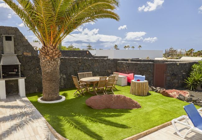 Villa en Playa Blanca - 133 - Villa Del Sol (LH133) Villa en Playa Blanca - 133 - Villa Del Sol (LH133)