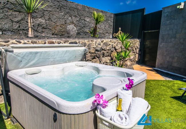 Villa en Playa Blanca - 144 - Casa Bonita (LH144) Villa en Playa Blanca - 144 - Casa Bonita (LH144)