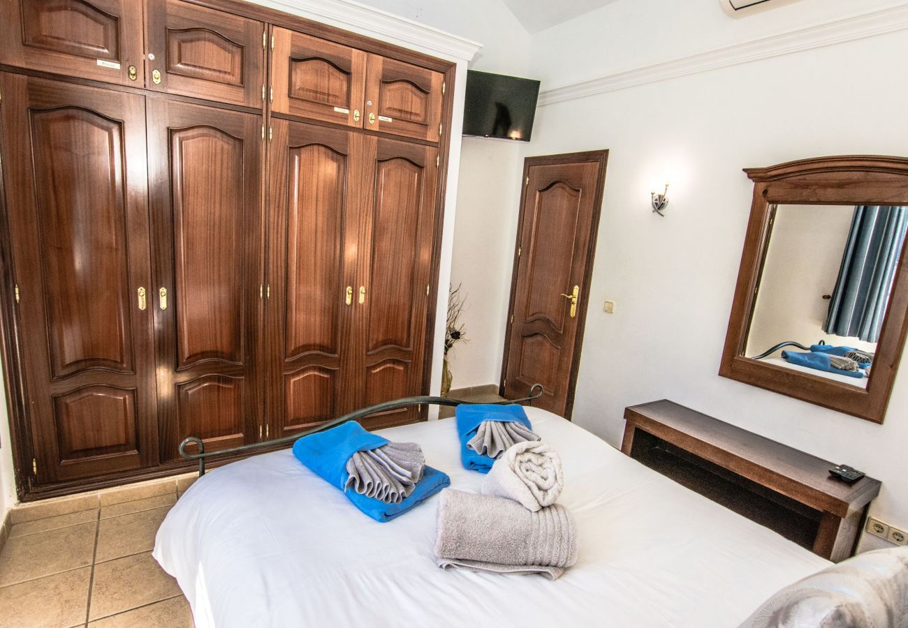 Villa Alegranza - Master Bedroom 