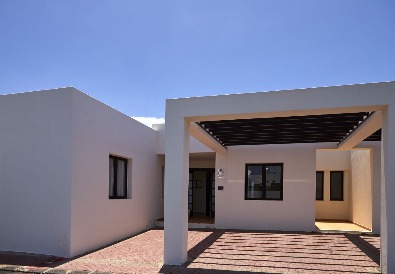 Villa en Playa Blanca - 205 - Casa Santuario - (LH205)