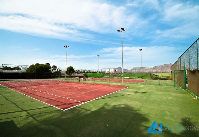 Villa en Playa Blanca - 1033 - Las Brisas 112 (LH1033) Villa en Playa Blanca - 1033 - Las Brisas 112 (LH1033)