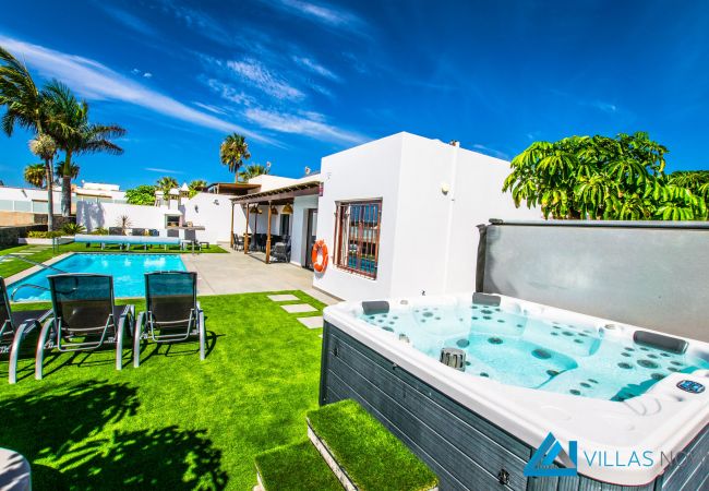 Villa en Playa Blanca - 222 - Villa Noches De Luna (LH222)