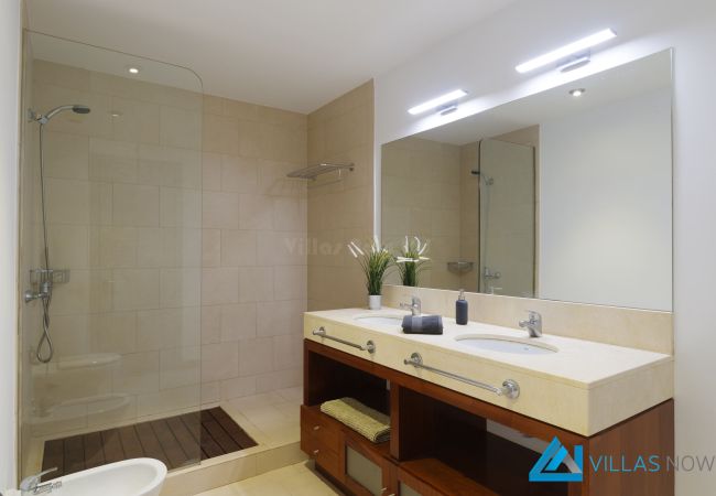 Villa en Puerto Calero - 232 - Vista Del Mar (LH232) Villa en Puerto Calero - 232 - Vista Del Mar (LH232)