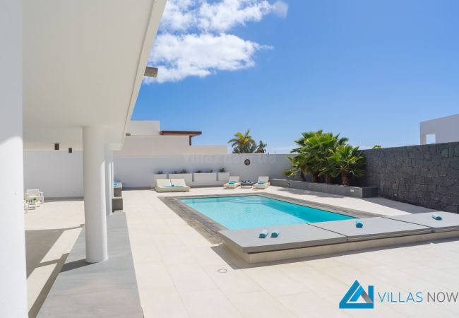 Villa en Puerto Calero - 232 - Vista Del Mar (LH232) Villa en Puerto Calero - 232 - Vista Del Mar (LH232)