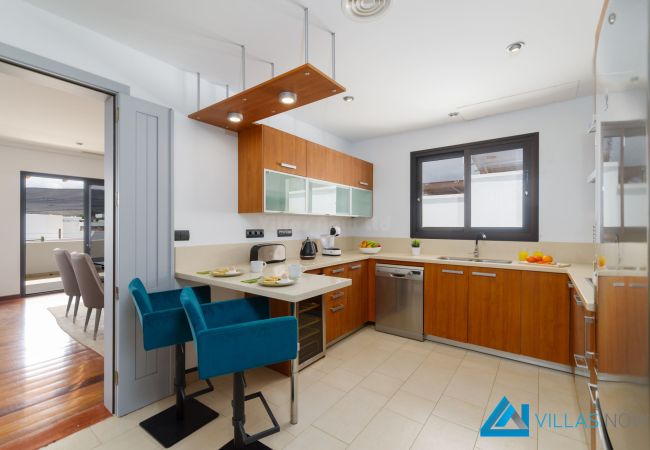 Villa en Puerto Calero - 232 - Vista Del Mar (LH232) Villa en Puerto Calero - 232 - Vista Del Mar (LH232)