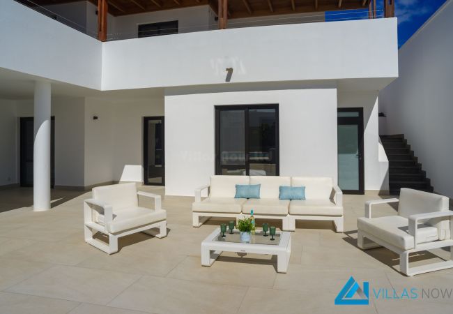 Villa Vista Del Mar - Puerto Calero - Outdoor Lounge