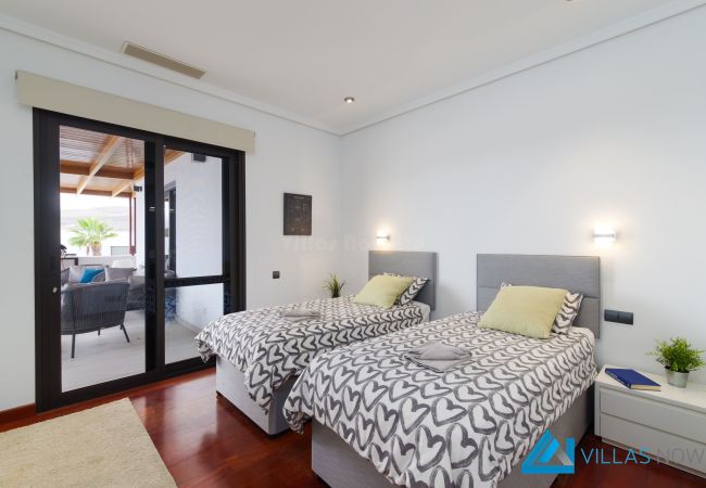 Villa en Puerto Calero - 232 - Vista Del Mar (LH232) Villa en Puerto Calero - 232 - Vista Del Mar (LH232)