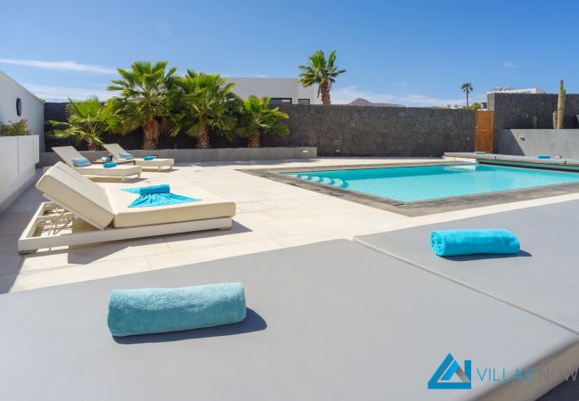 Villa en Puerto Calero - 232 - Vista Del Mar (LH232) Villa en Puerto Calero - 232 - Vista Del Mar (LH232)