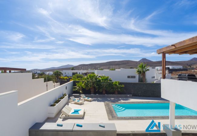 Villa en Puerto Calero - 232 - Vista Del Mar (LH232) Villa en Puerto Calero - 232 - Vista Del Mar (LH232)