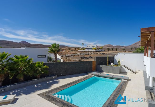 Villa en Puerto Calero - 232 - Vista Del Mar (LH232) Villa en Puerto Calero - 232 - Vista Del Mar (LH232)