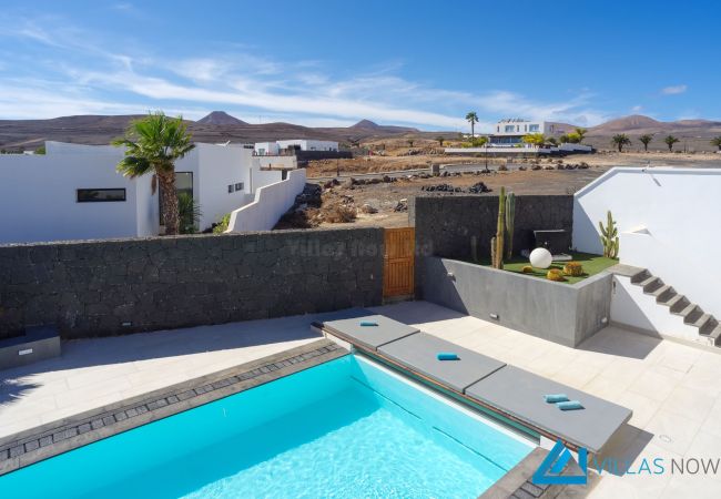 Villa en Puerto Calero - 232 - Vista Del Mar (LH232) Villa en Puerto Calero - 232 - Vista Del Mar (LH232)