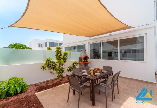 Villa en Playa Blanca - 243 - Casa Sara (LH243) Villa en Playa Blanca - 243 - Casa Sara (LH243)