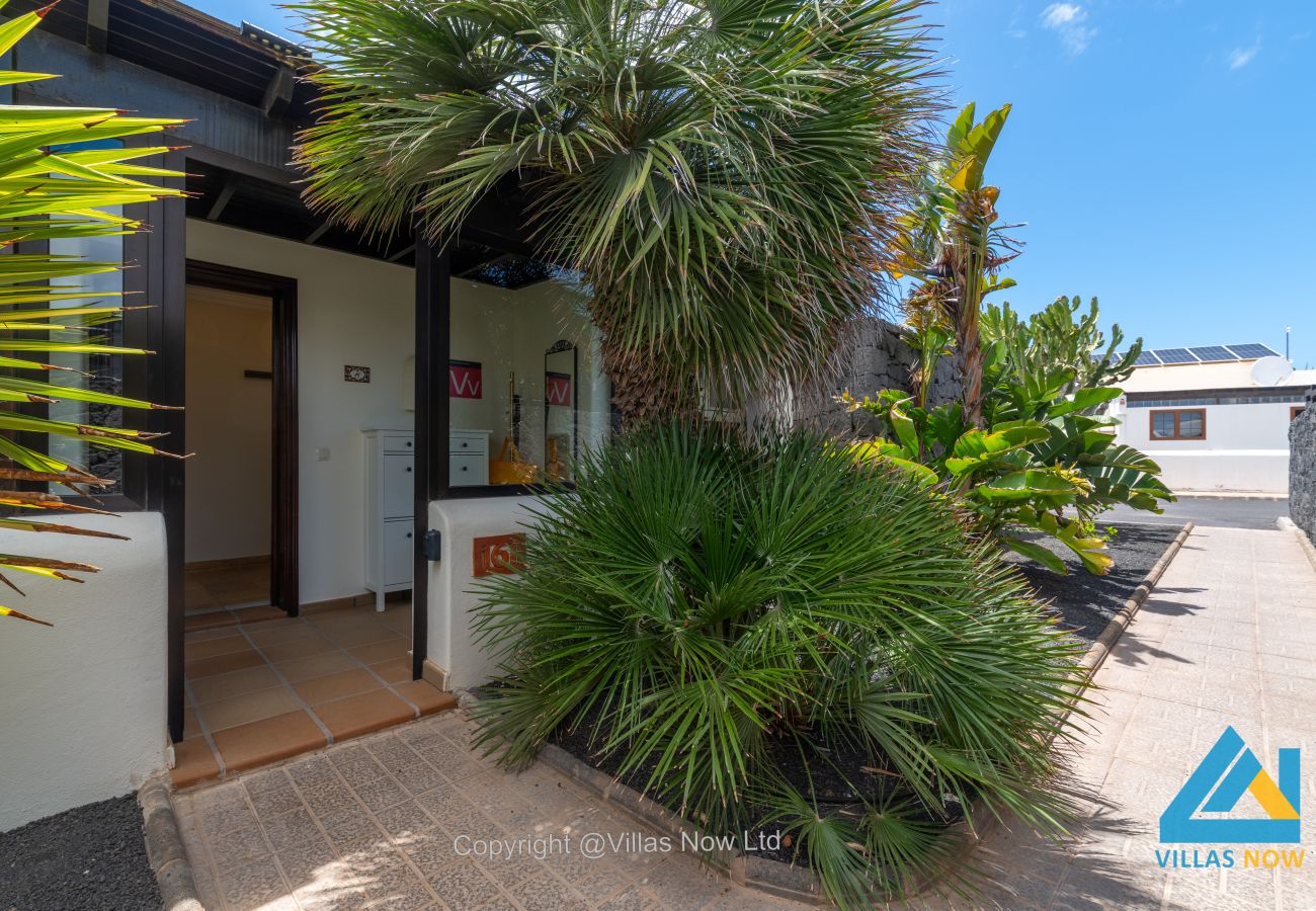 Villa en Playa Blanca - 268 - Del Faro (LH268)