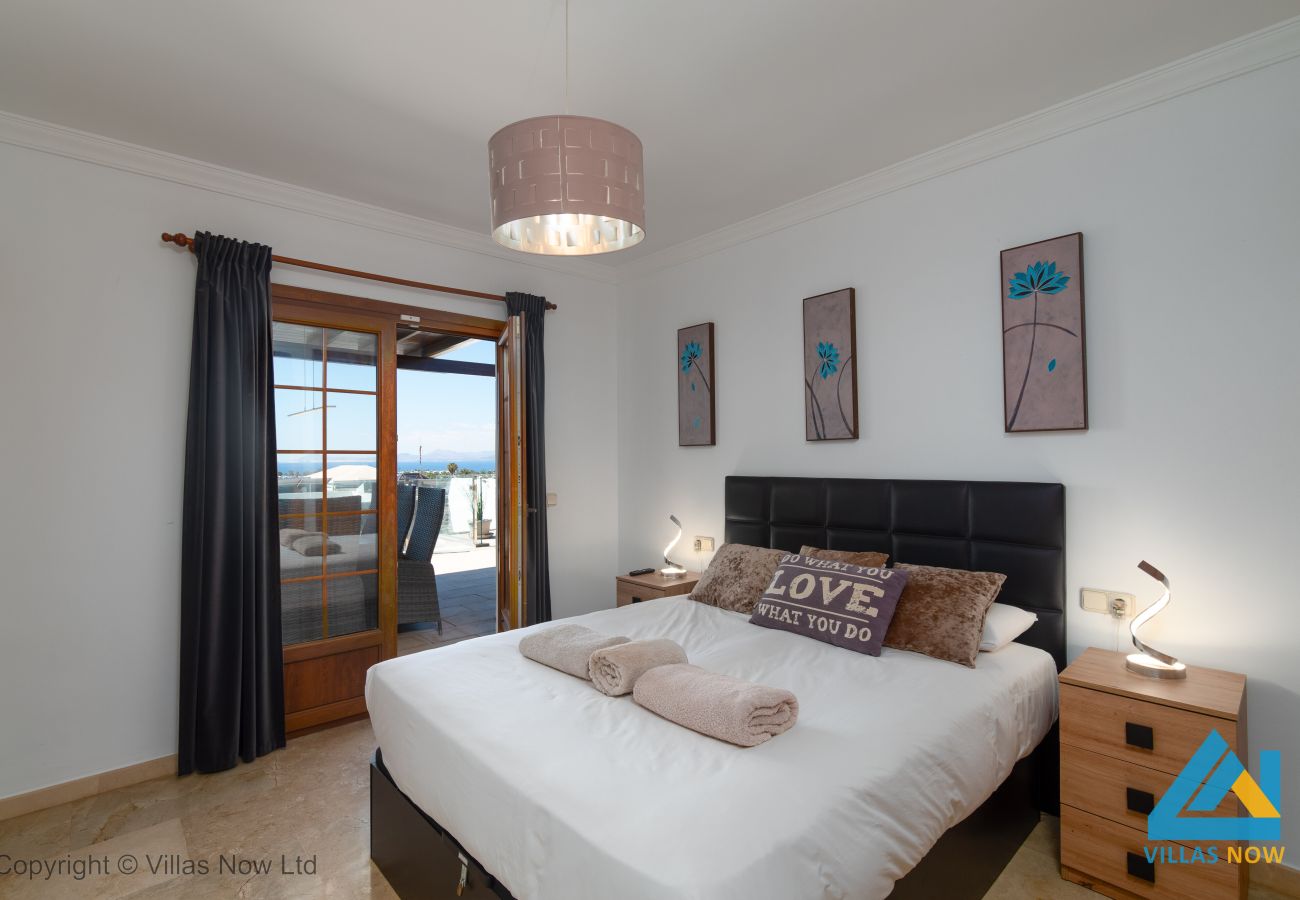 Villa en Playa Blanca - 286 - Vista Lobos 11 (LH286)