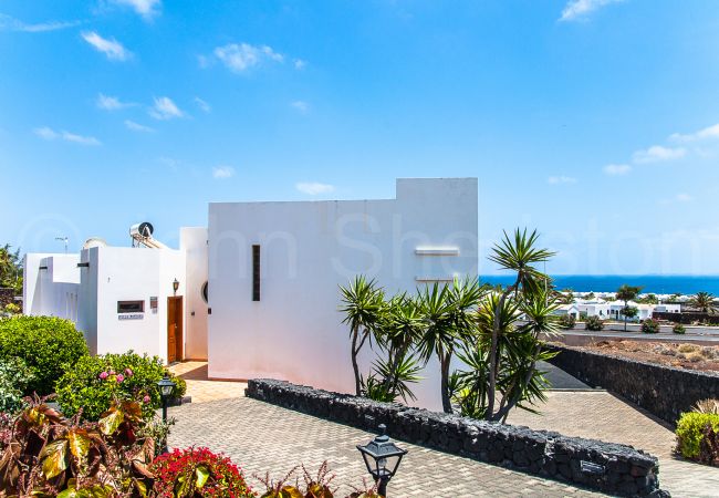 Villa à Playa Blanca - 113 - Villa Montana (LH113) Villa à Playa Blanca - 113 - Villa Montana (LH113)