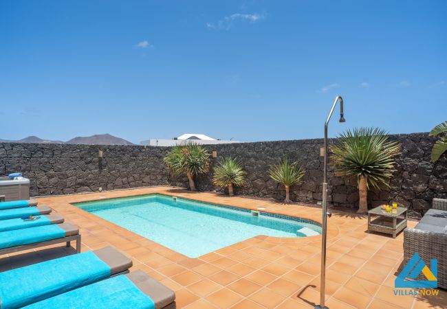 Villa à Playa Blanca - 122 - Villa Azure (LH122) Villa à Playa Blanca - 122 - Villa Azure (LH122)