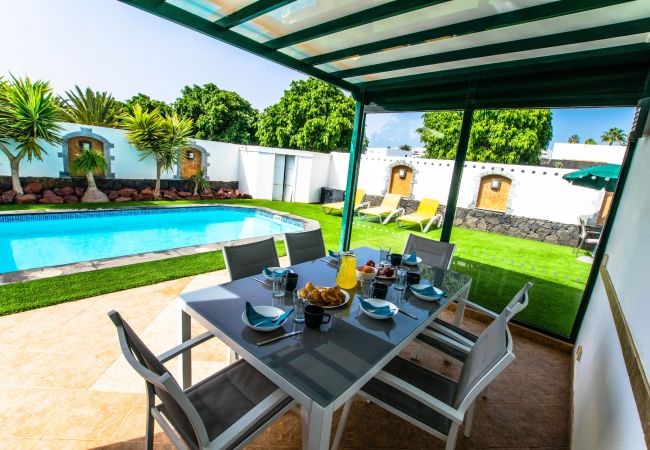 Villa à Playa Blanca - 160 - Villa Los Arcos (LH160) Villa à Playa Blanca - 160 - Villa Los Arcos (LH160)
