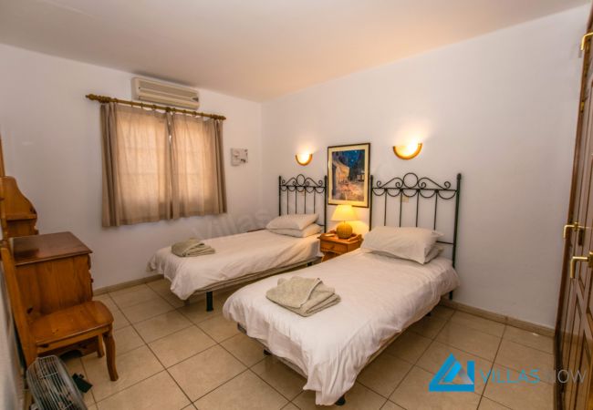 Villa à Playa Blanca - 1033 - Las Brisas 112 (LH1033) Villa à Playa Blanca - 1033 - Las Brisas 112 (LH1033)
