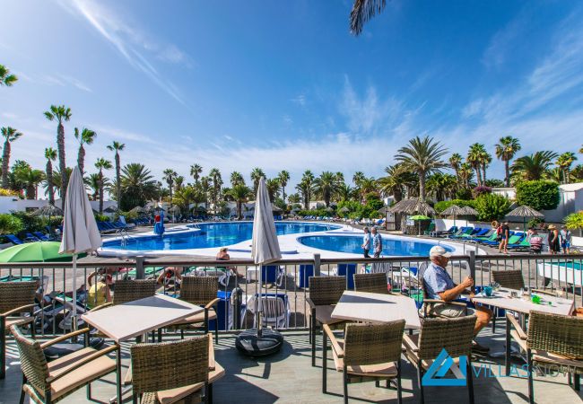Villa à Playa Blanca - 1033 - Las Brisas 112 (LH1033) Villa à Playa Blanca - 1033 - Las Brisas 112 (LH1033)
