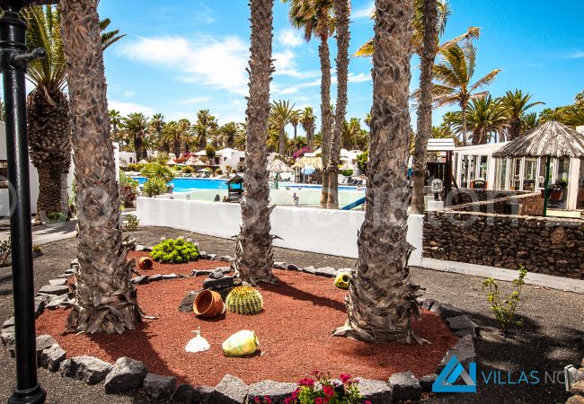 Villa à Playa Blanca - 1033 - Las Brisas 112 (LH1033) Villa à Playa Blanca - 1033 - Las Brisas 112 (LH1033)