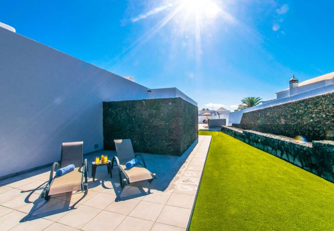 Villa à Playa Blanca - 215 - Villa Rossa (LH215) Villa à Playa Blanca - 215 - Villa Rossa (LH215)
