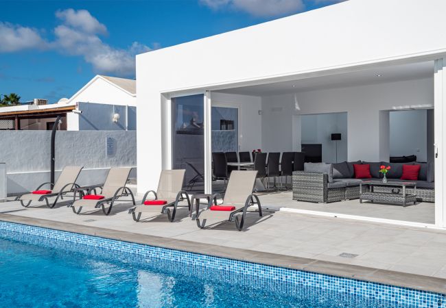 Villa à Playa Blanca - 215 - Villa Rossa (LH215) Villa à Playa Blanca - 215 - Villa Rossa (LH215)