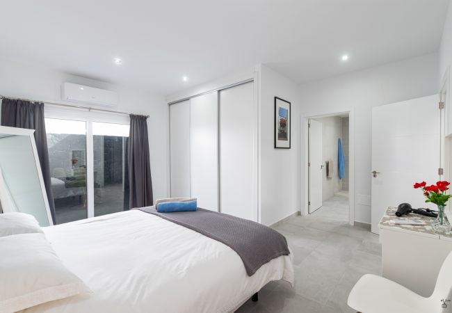 Villa à Playa Blanca - 215 - Villa Rossa (LH215) Villa à Playa Blanca - 215 - Villa Rossa (LH215)