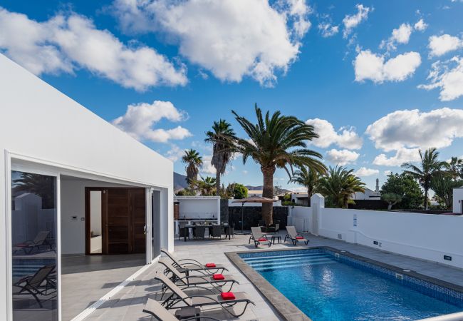 Villa à Playa Blanca - 215 - Villa Rossa (LH215) Villa à Playa Blanca - 215 - Villa Rossa (LH215)