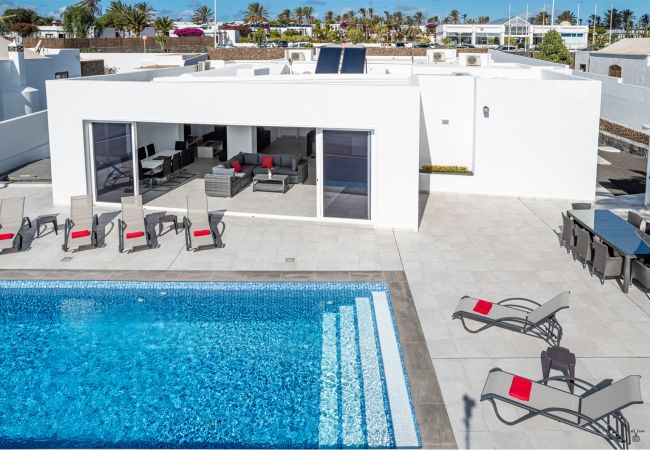 Villa à Playa Blanca - 215 - Villa Rossa (LH215) Villa à Playa Blanca - 215 - Villa Rossa (LH215)
