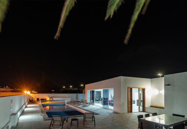 Villa à Playa Blanca - 215 - Villa Rossa (LH215) Villa à Playa Blanca - 215 - Villa Rossa (LH215)