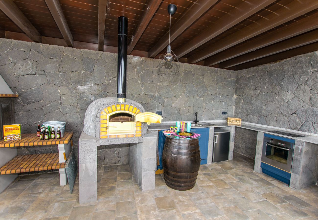 Casa Cacti - BBQ & Pizza Oven