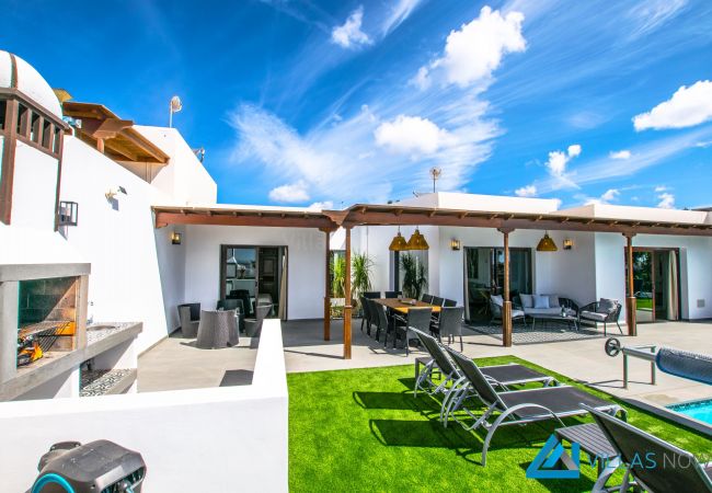 Villa à Playa Blanca - 222 - Villa Noches De Luna (LH222) Villa à Playa Blanca - 222 - Villa Noches De Luna (LH222)